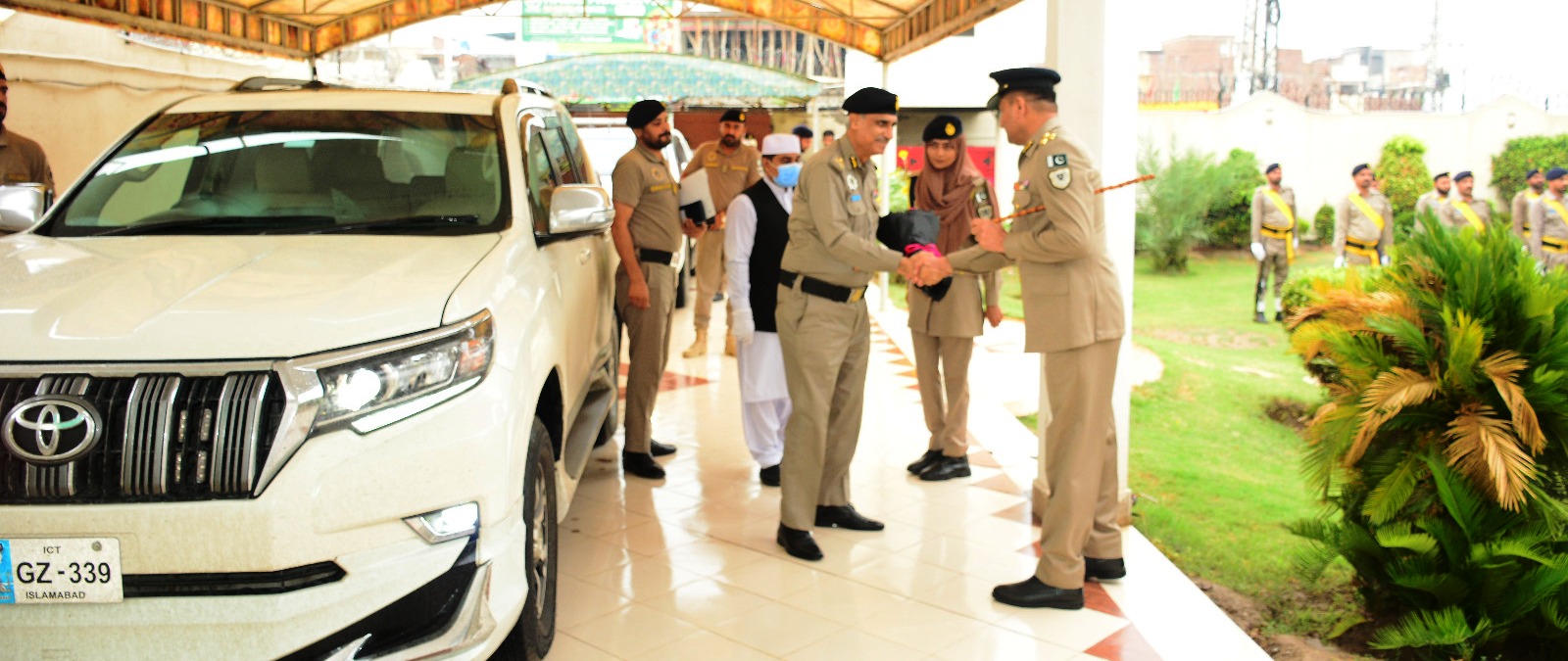 INSPECTOR GENERAL, NATIONAL HIGHWAYS AND MOTORWAY POLICE, B.A. NASIR, VISITS THE CENTRAL REGION.
